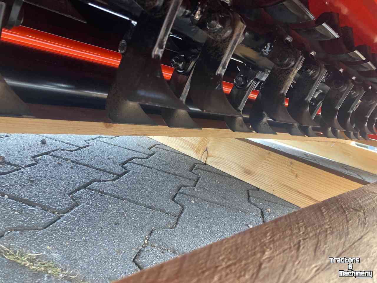 Graszodebeluchter Kubota Koala  1000 klepelmaaiers verticuteermachine leverbaar; 1000, 1200,1600