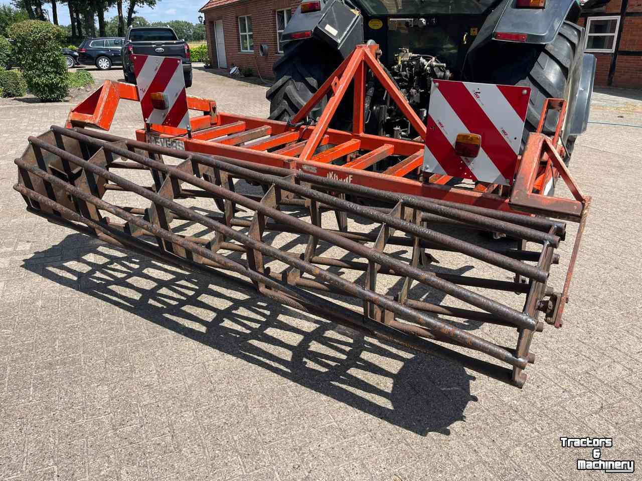 Cultivator Evers Grubber mit Rohrstabwalze