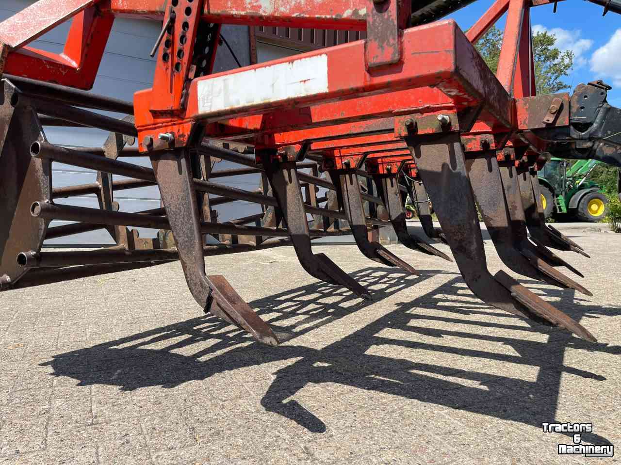 Cultivator Evers Grubber mit Rohrstabwalze