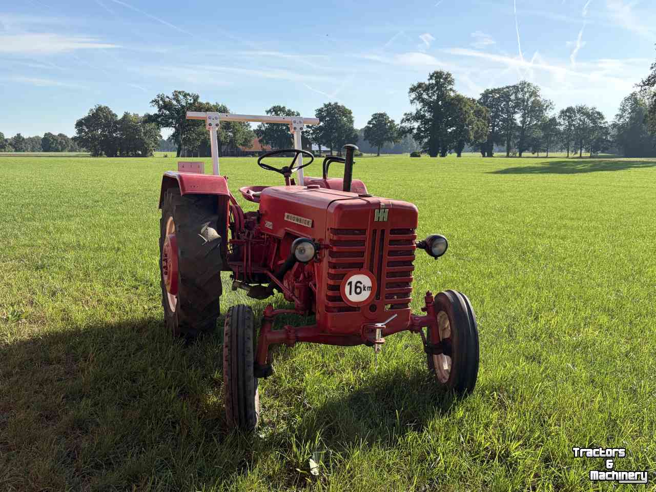 Oldtimers McCormick D326
