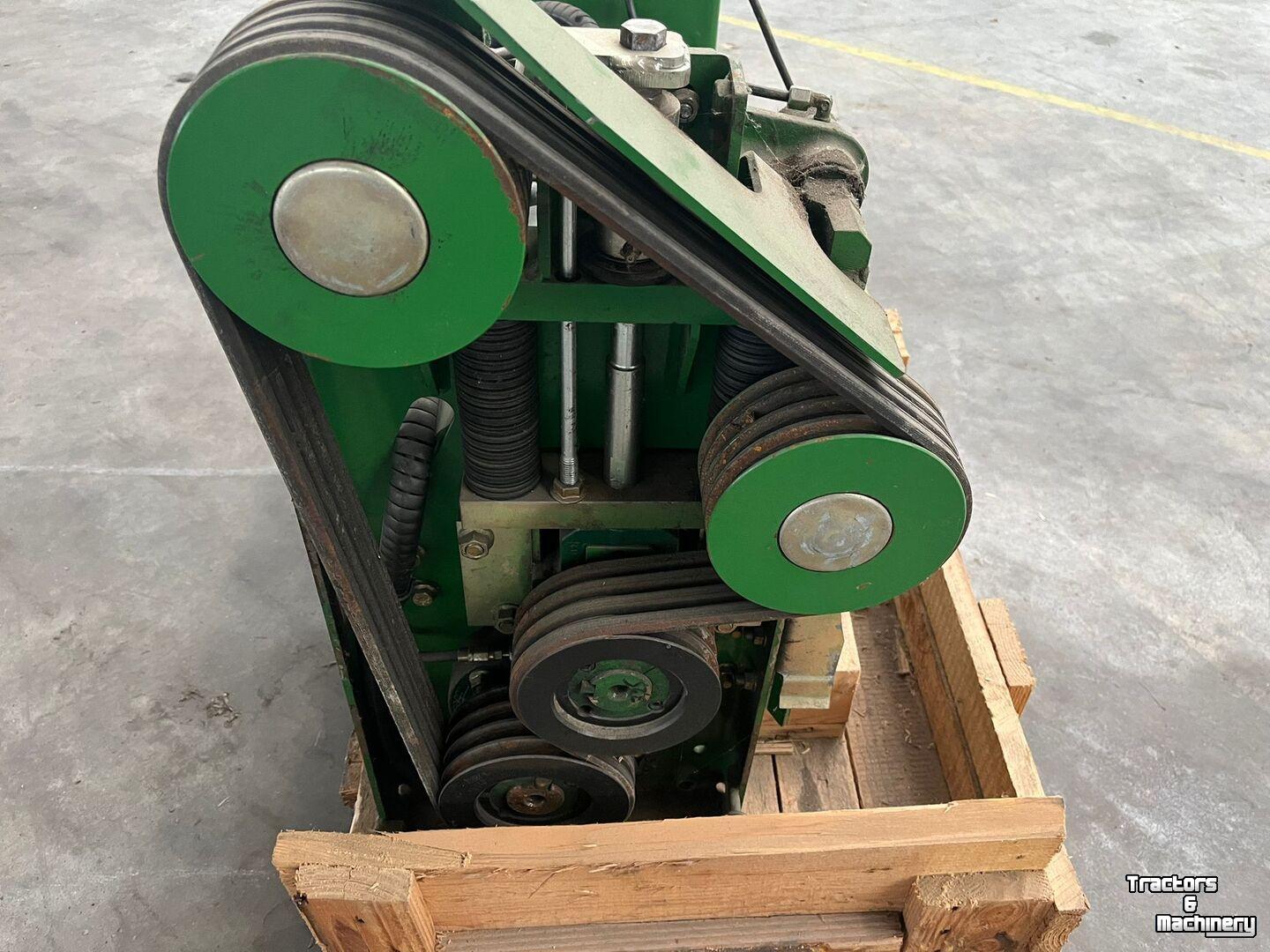Maisbek John Deere korrelkneuzer