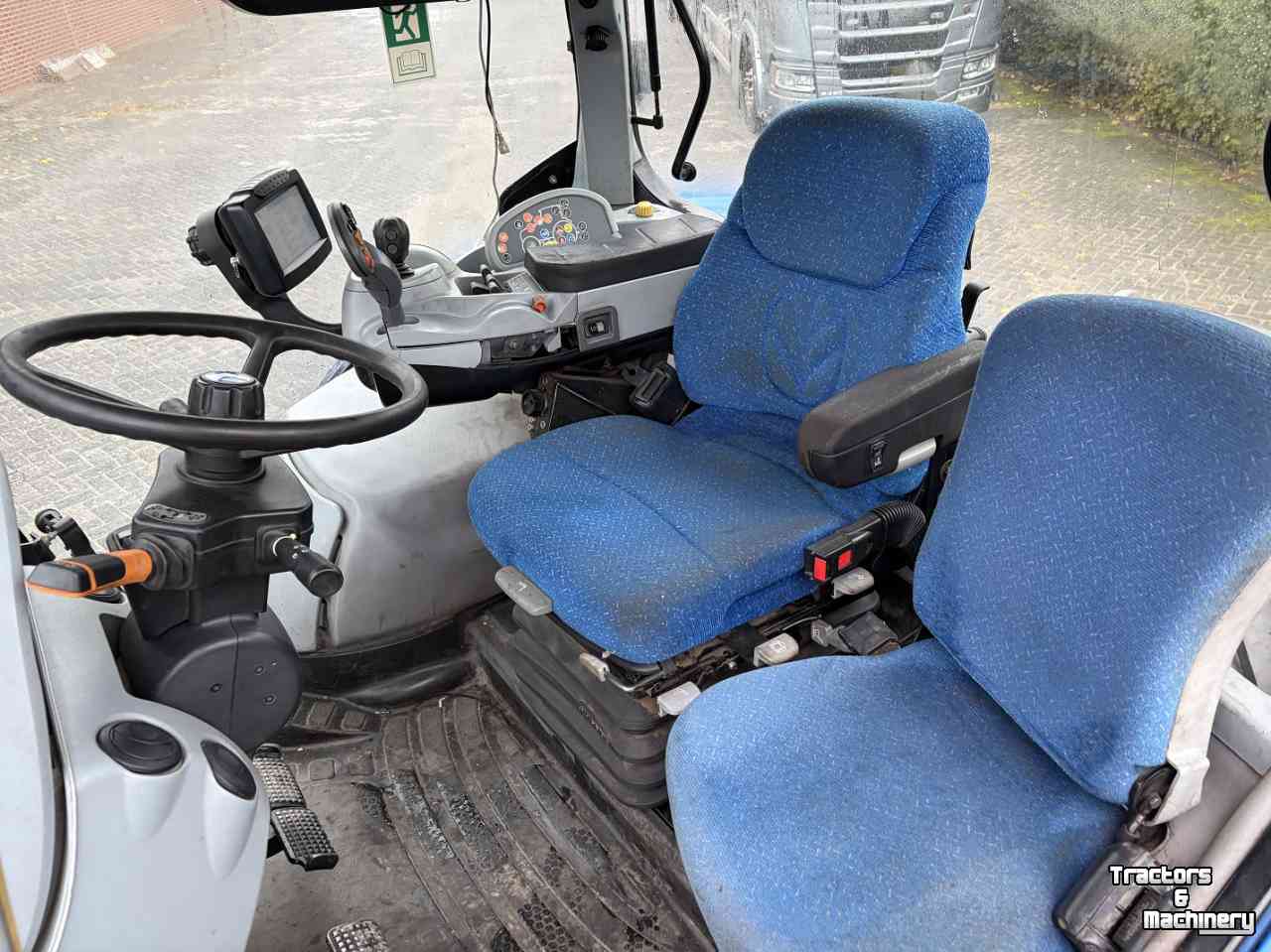 Tractor / Trekker New Holland T7060 autocommand