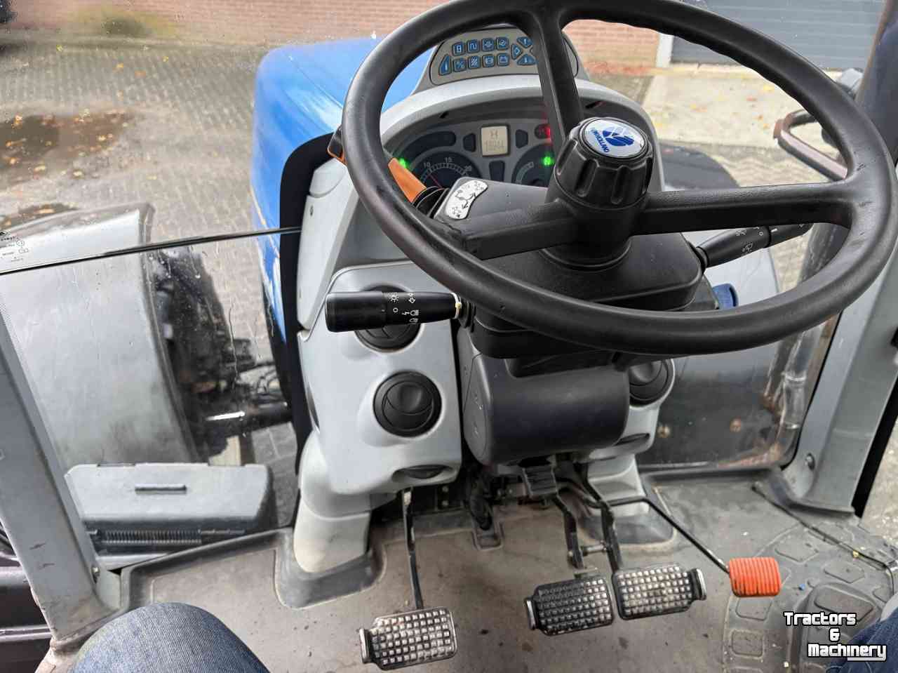 Tractor / Trekker New Holland T7060 autocommand