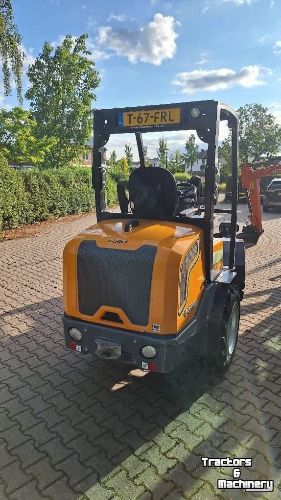 Shovel / Wiellader / Kniklader Giant G2700E