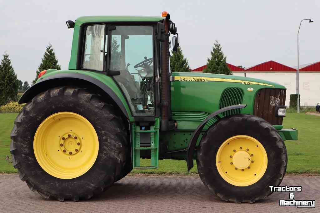 Traktoren John Deere 6820