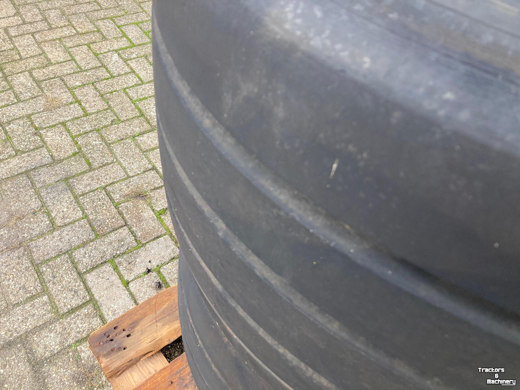 Wielen, Banden, Velgen & Afstandsringen  Viskafors 555/45-17 Rib trailer