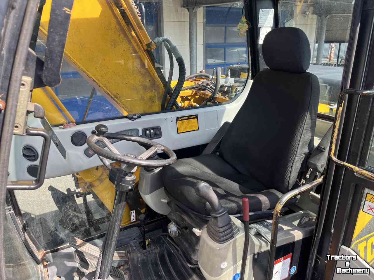 Bandenkraan / Graafmachine op wielen JCB JS145W