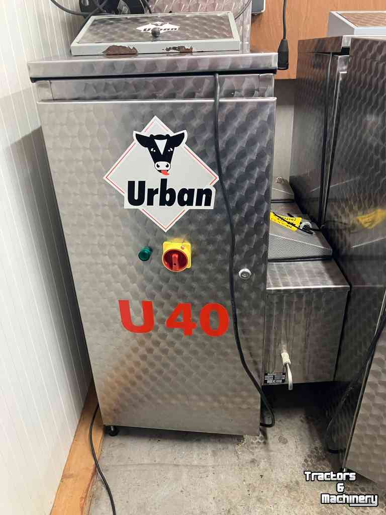 Mobiel voerstation / Milkshuttle / Melktaxi Urban Diverse U40 drinkautomaten