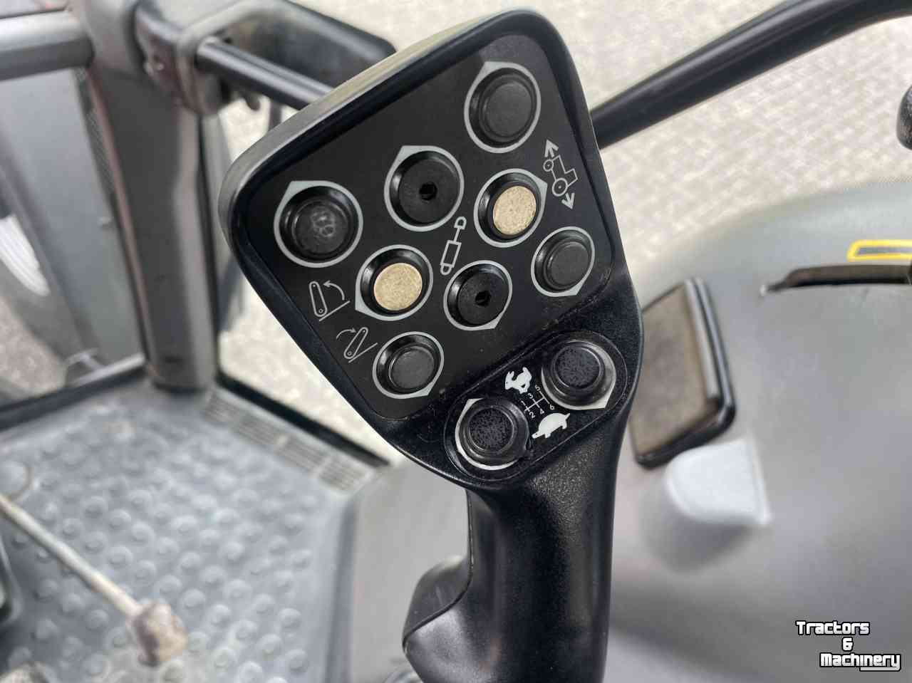 Tractor / Trekker Case-IH CS 130 Powershift 24/24 Sisu 6 cil.turbo airco