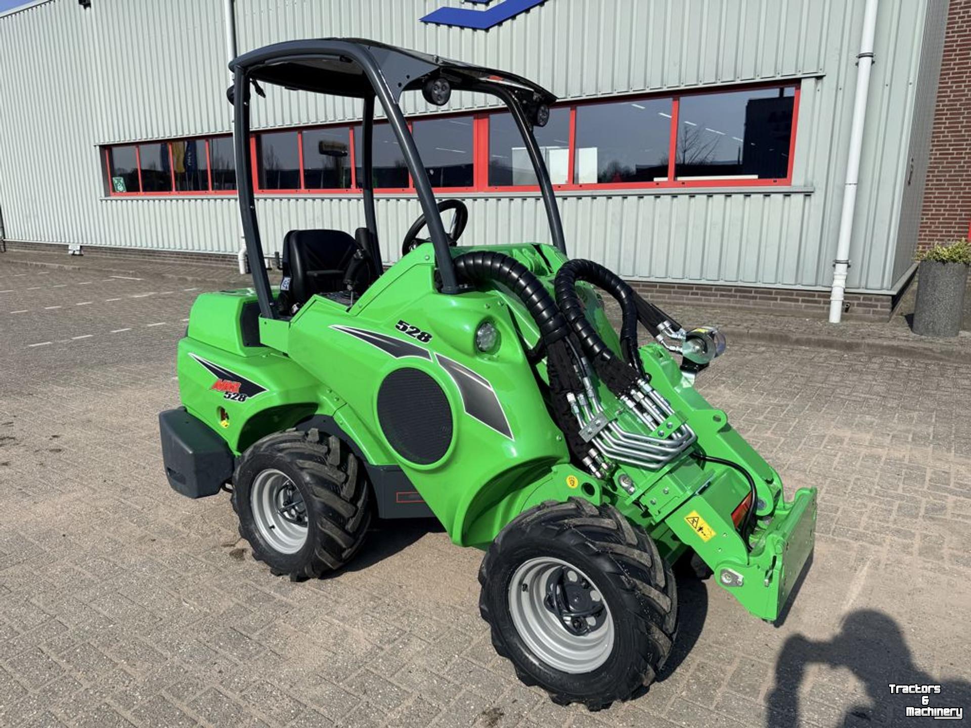 Shovel / Wiellader / Kniklader Avant 528 TDL