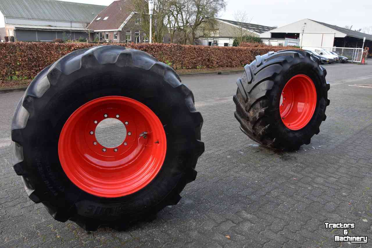 Wielen, Banden, Velgen & Afstandsringen Bridgestone 710/55R30