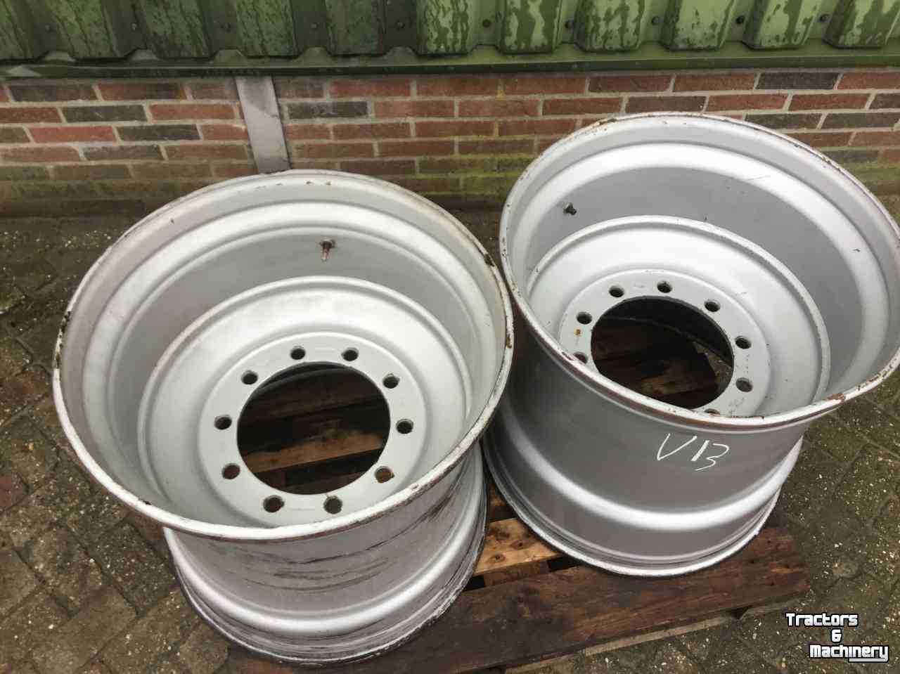 Wielen, Banden, Velgen & Afstandsringen  SV.24.00x26,5 TH2