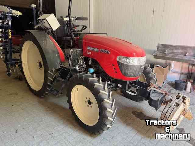Tractor / Trekker Branson 5025H Schoffeltrekker