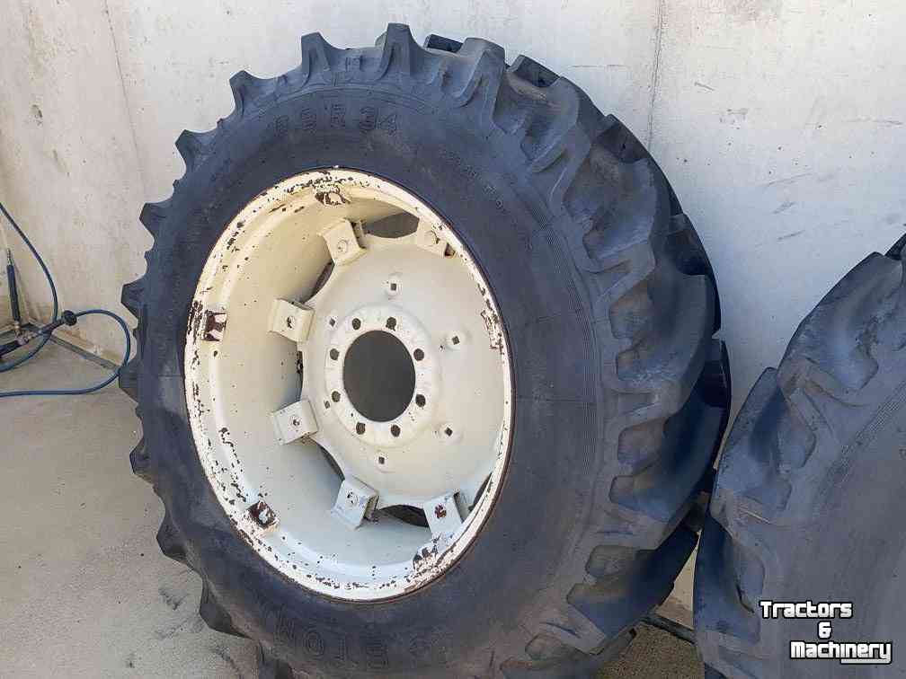 Wielen, Banden, Velgen & Afstandsringen Stomil 16.9-34 (420/85R34, R34, 34inch)