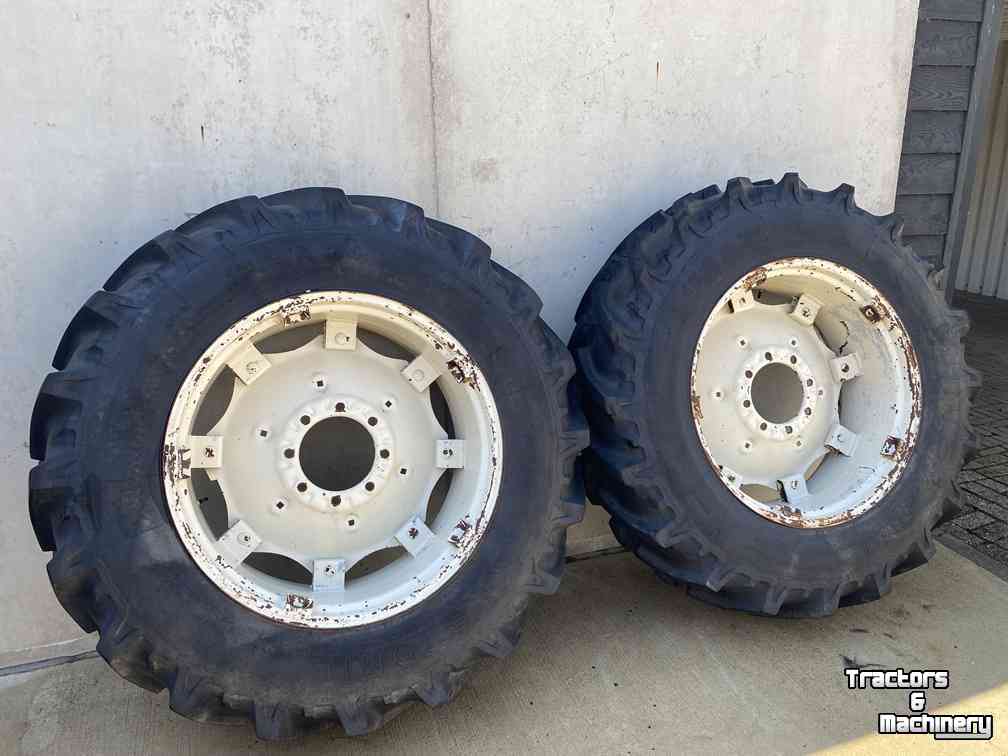 Wielen, Banden, Velgen & Afstandsringen Stomil 16.9-34 (420/85R34, R34, 34inch)