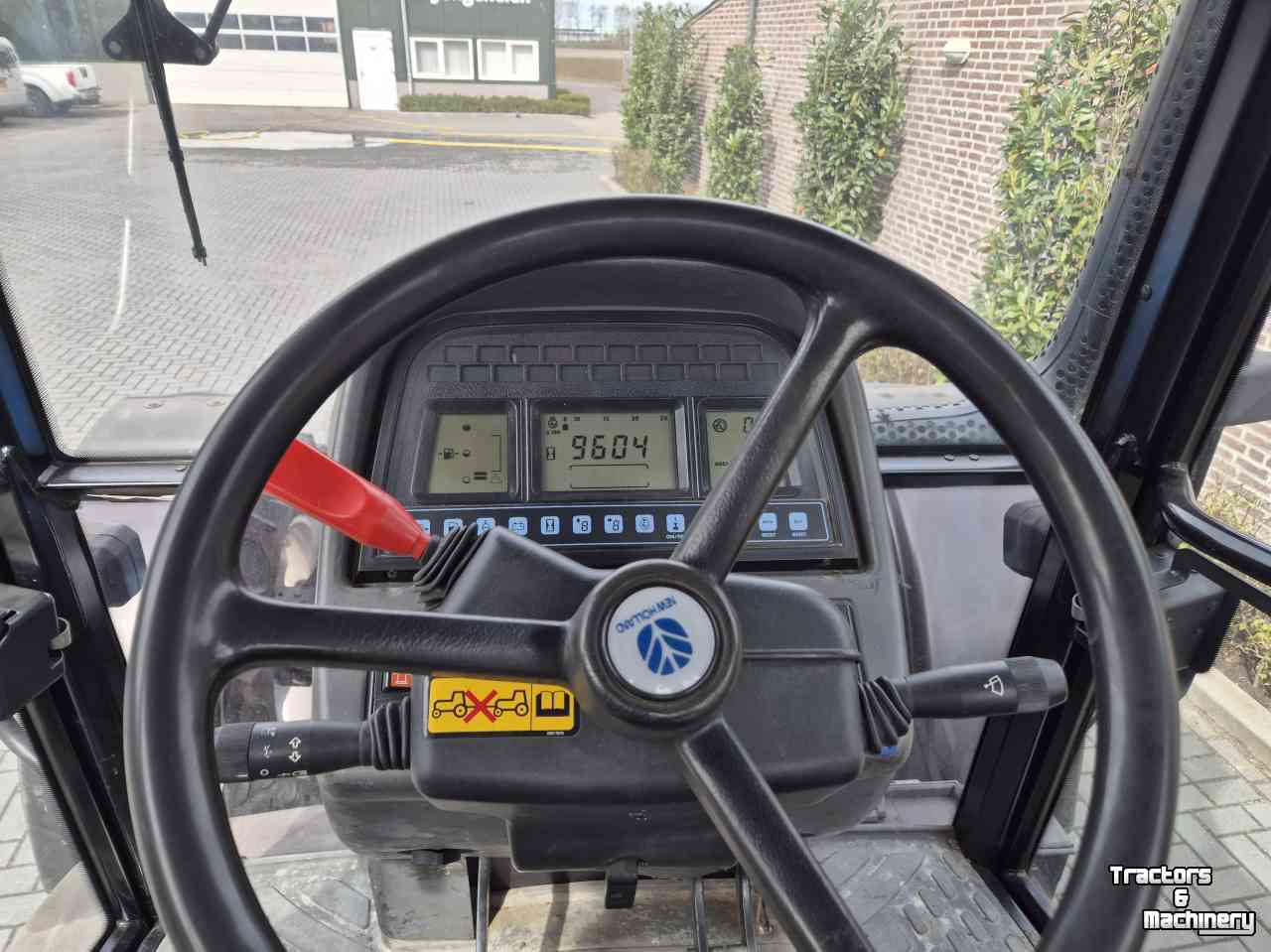Tractor / Trekker New Holland 8260