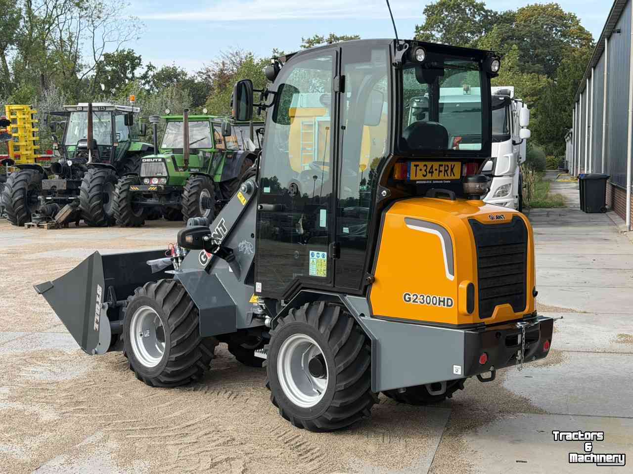 Shovel / Wiellader / Kniklader Giant G2300 HD Cabine