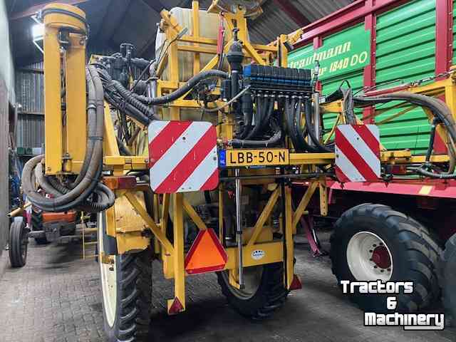 Getrokken Veldspuit Dubex vector 27 meter