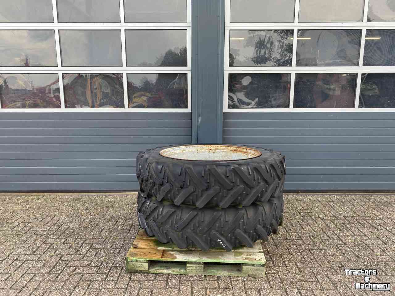 Wielen, Banden, Velgen & Afstandsringen Kleber Dubbellucht 13.6R38