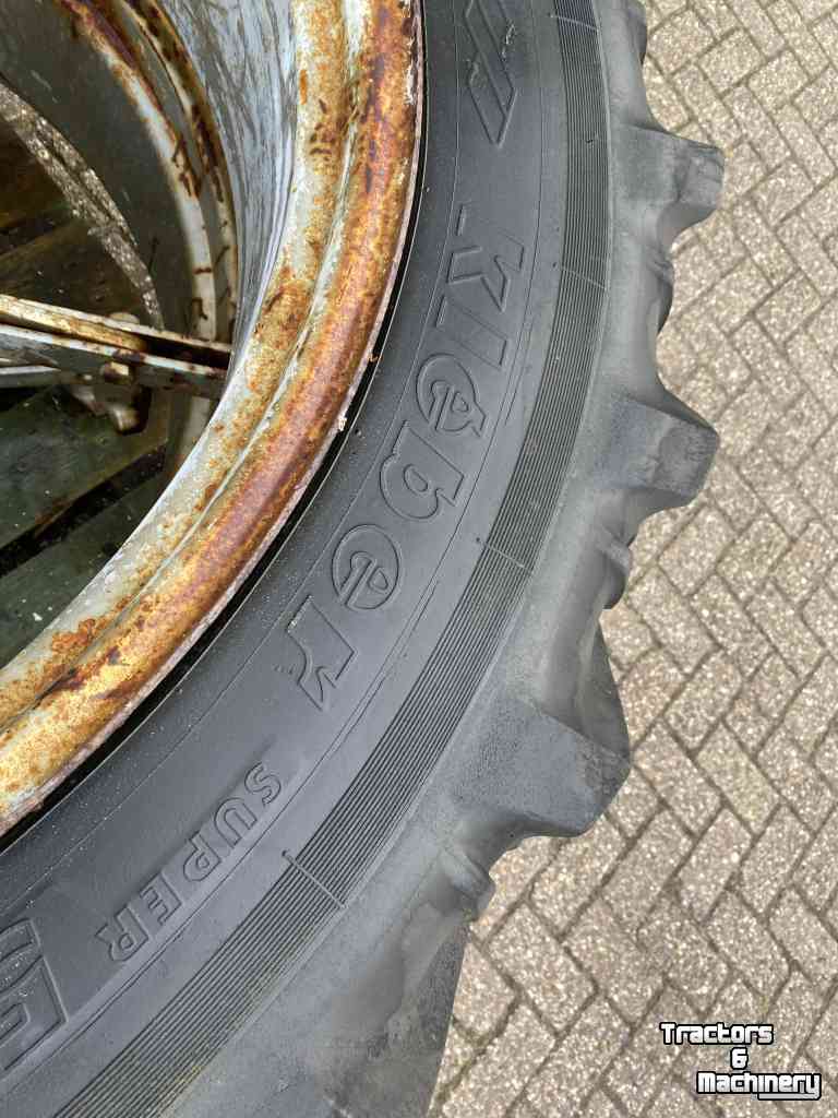 Wielen, Banden, Velgen & Afstandsringen Kleber Dubbellucht 13.6R38