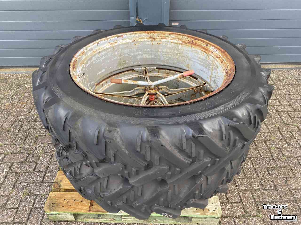 Wielen, Banden, Velgen & Afstandsringen Kleber Dubbellucht 13.6R38