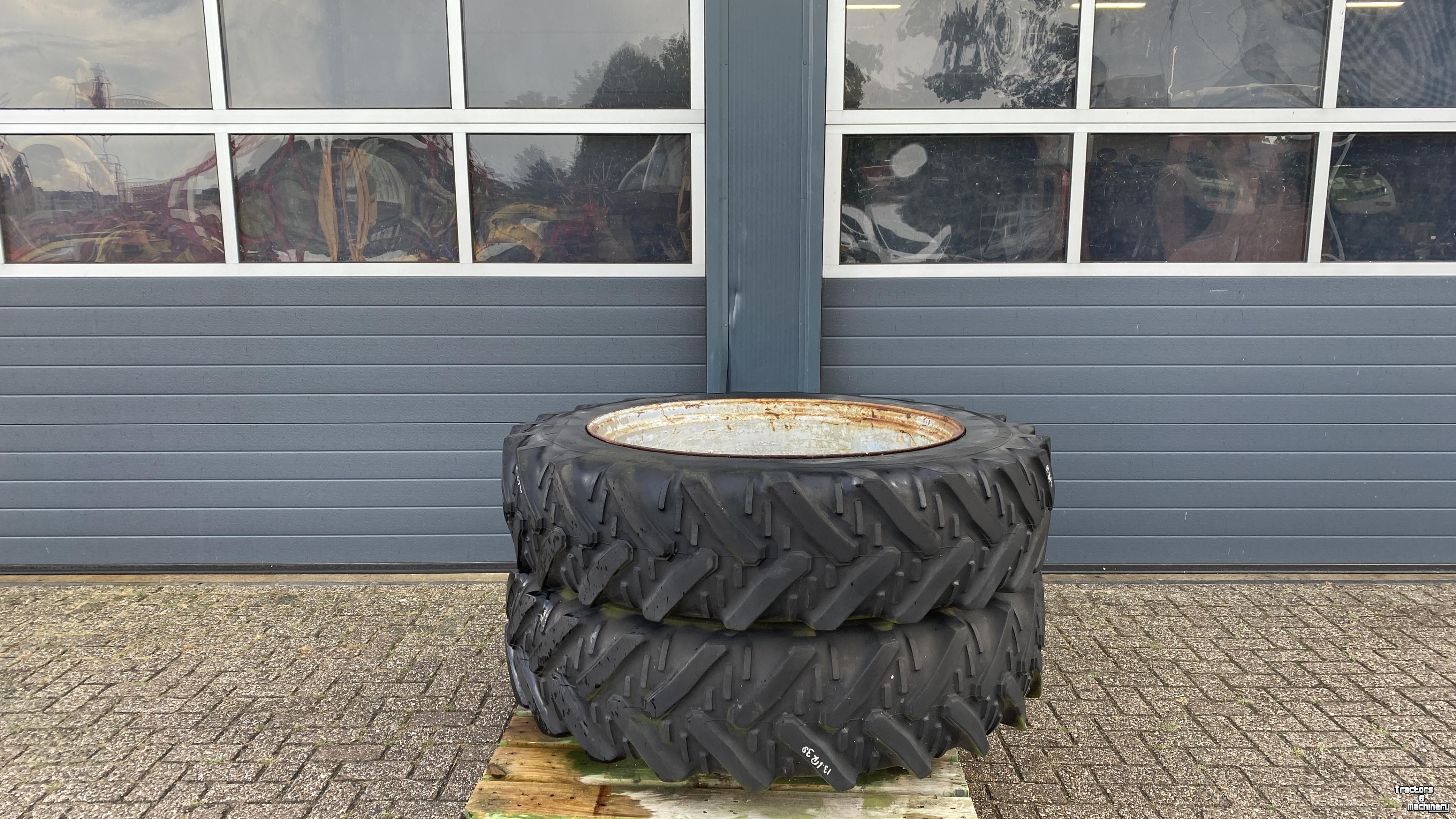 Wielen, Banden, Velgen & Afstandsringen Kleber Dubbellucht 13.6R38