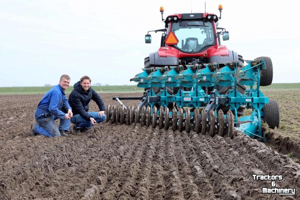 Overige grondbewerkingsmachines en toebehoren Kramer ECO ploeg EMMEGIEMME on land in de veur
