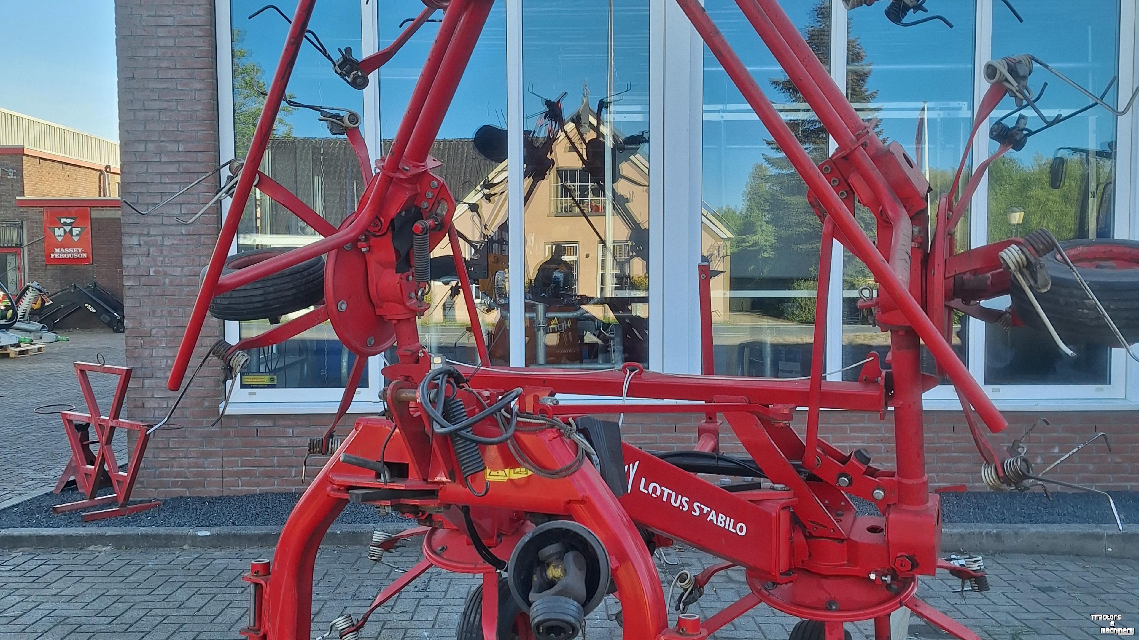 Schudder Lely LOTUS 675