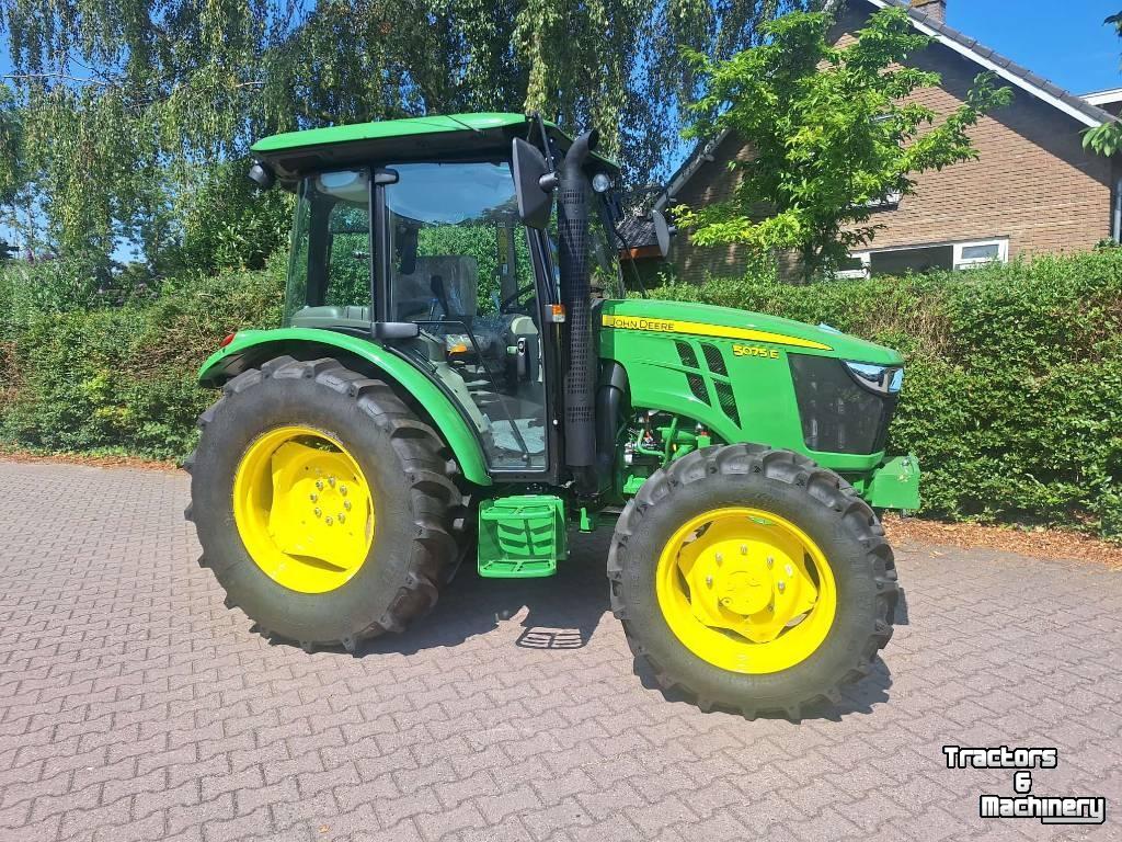 Tractor / Trekker John Deere 5075 E