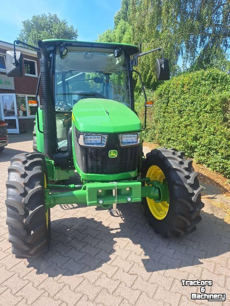 Tractor / Trekker John Deere 5075 E