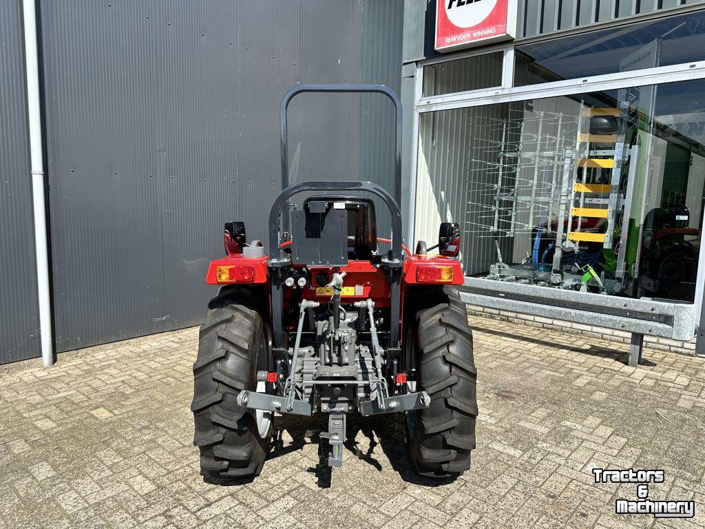 Tractor / Trekker Massey Ferguson 1740 E