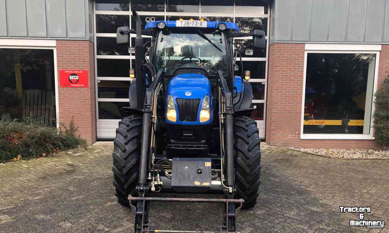 Traktoren New Holland TS110A