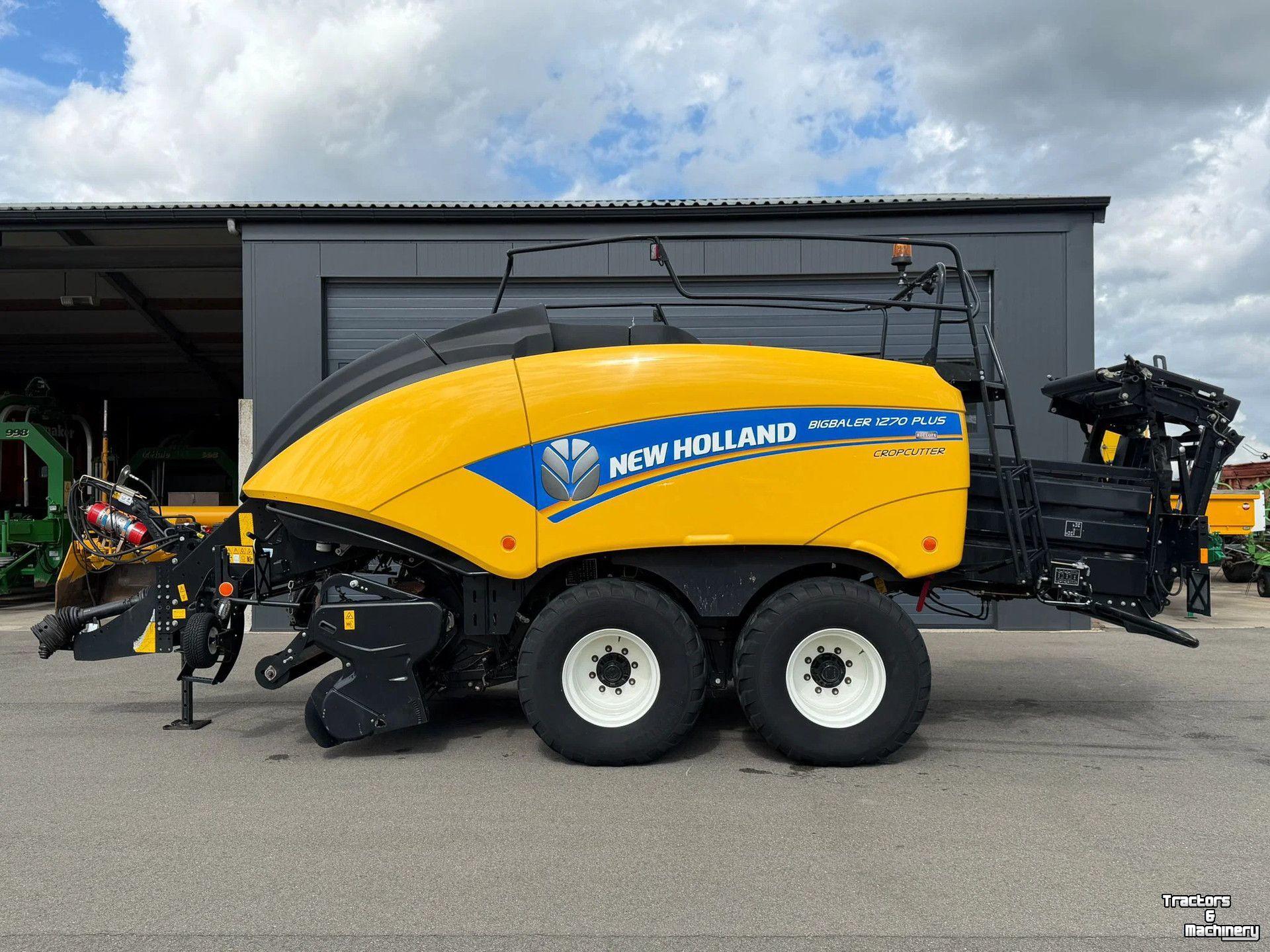 Persen / Balenpers / Pakkenpers New Holland BIGBALER 1270 PLUS BigBaler 1270 Plus CropCutter Vierkante balenpers