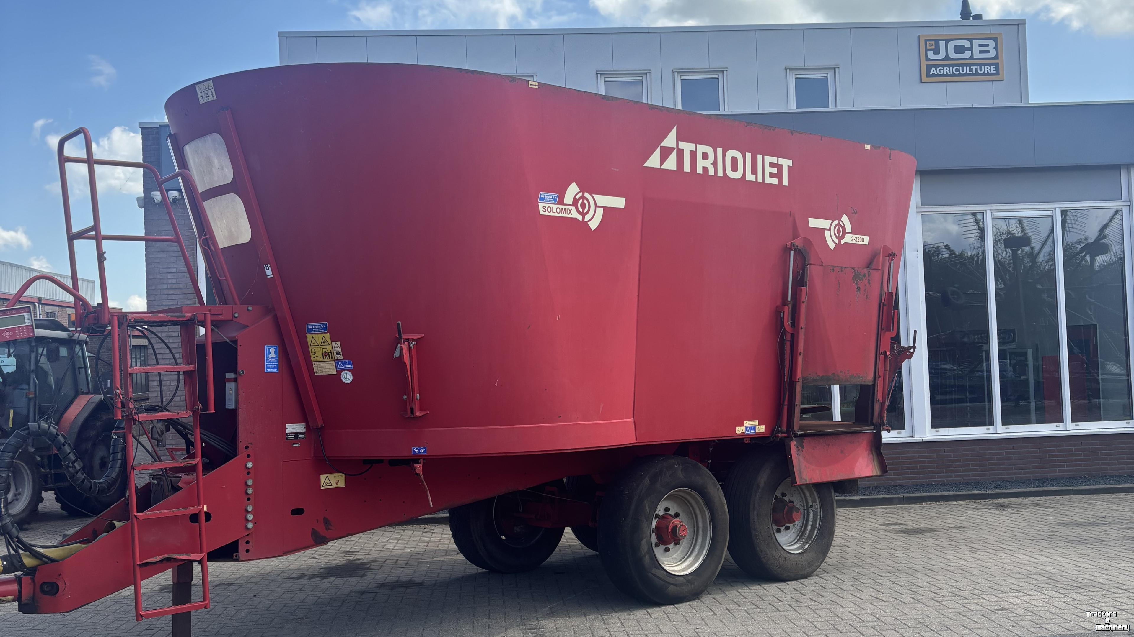 Voermengwagen Vertikaal Trioliet TRIOLIET SOLOMIX 2-3200 ZKT