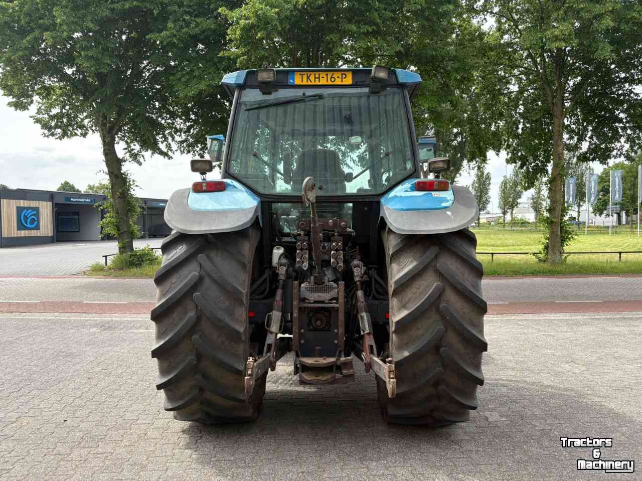 Tractor / Trekker New Holland 8360