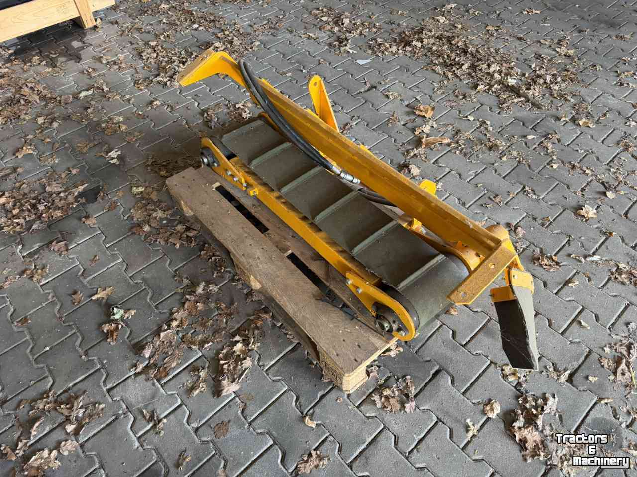 Klepelmaaier Herder Transportband 130 afvoerband