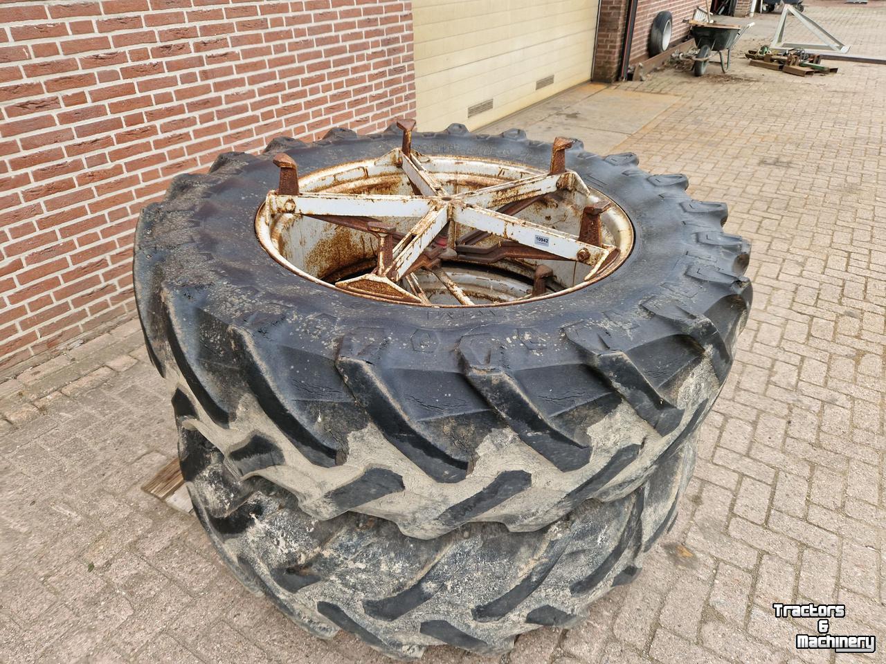 Wielen, Banden, Velgen & Afstandsringen  Set dubbelluchtbanden
