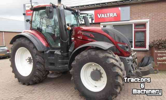 Traktoren Valtra T174 Versu Smarttouch Tractor