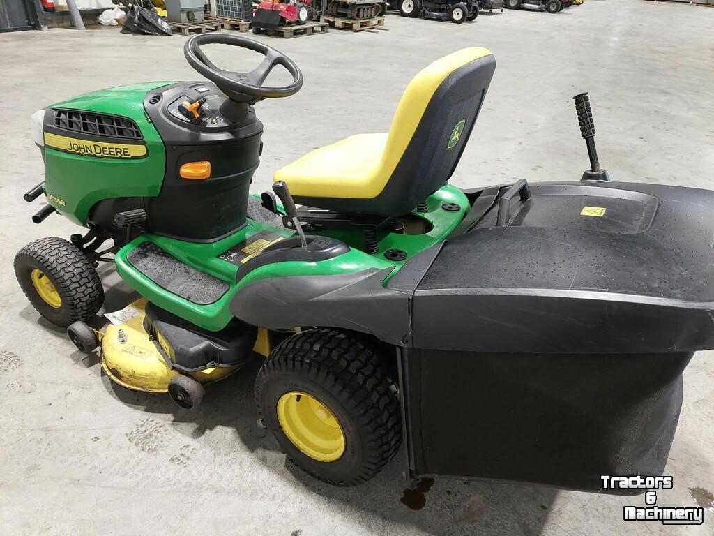 Zitmaaier John Deere X 155R