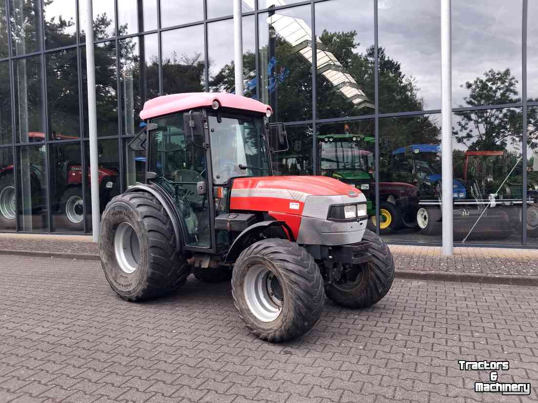 Tractor / Trekker McCormick F-85-N