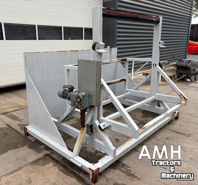 Transportband  2730X650 Bunker met uitvoerband+kantelaar, Feed hopper with discharge conveyor including bin tipper, Dosierbunker mit Austragsband inklusive Kistenkipper