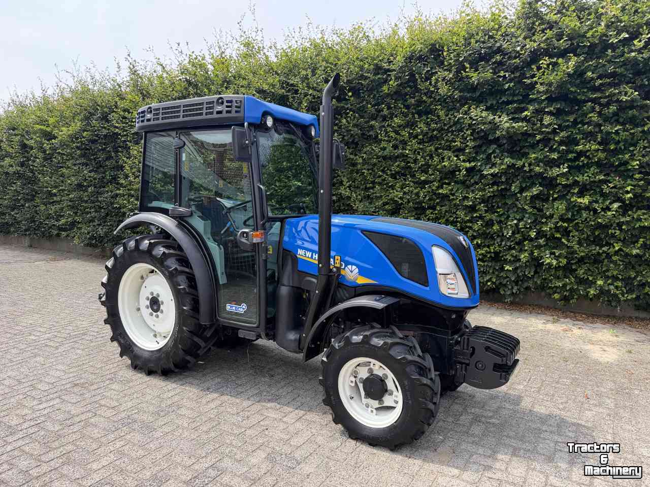 Smalspoor tractor New Holland T4.100v