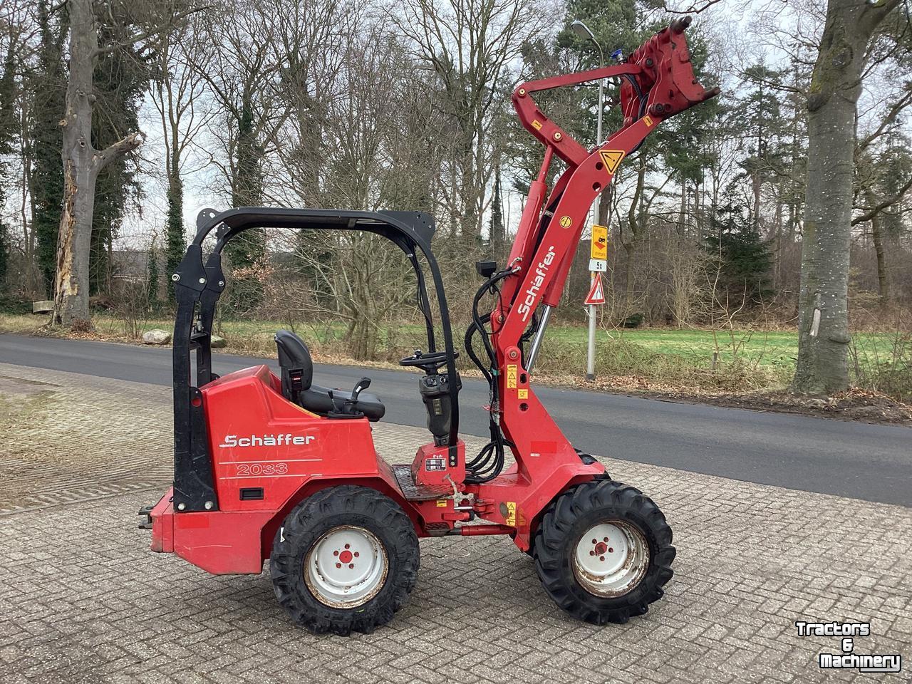 Shovel / Wiellader / Kniklader Schäffer 2033