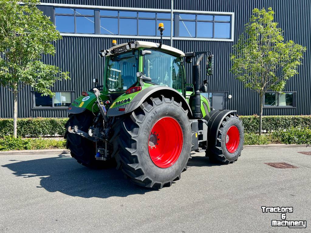 Traktoren Fendt 720 Vario S4 Profi Plus