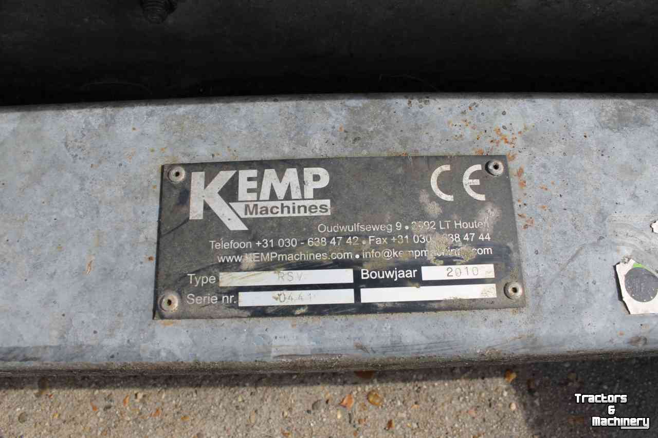 Voerveegschuif / Voerveegvijzel Kemp RSV voerschuif terreinschuif rubberschuif met de bak op te pakken