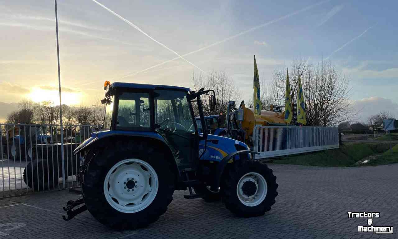 Traktoren New Holland TL90A