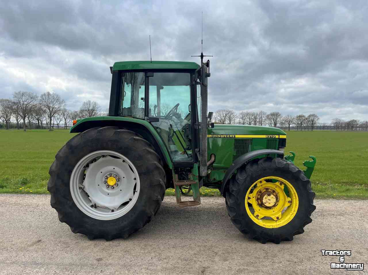 Tractor / Trekker John Deere 6210 PQ LHR