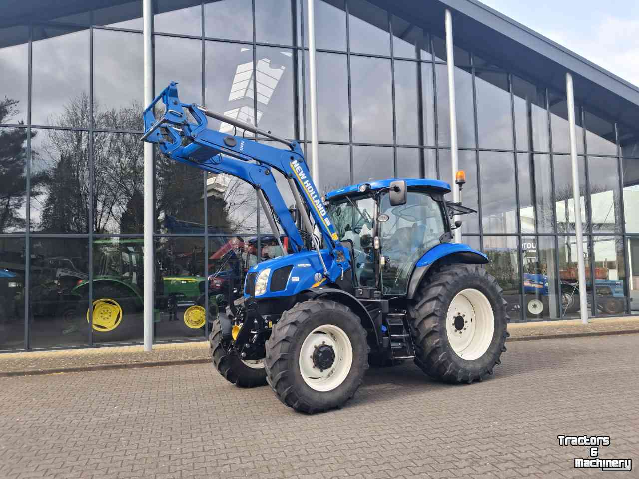 Tractor / Trekker New Holland T6.140 Autocommand