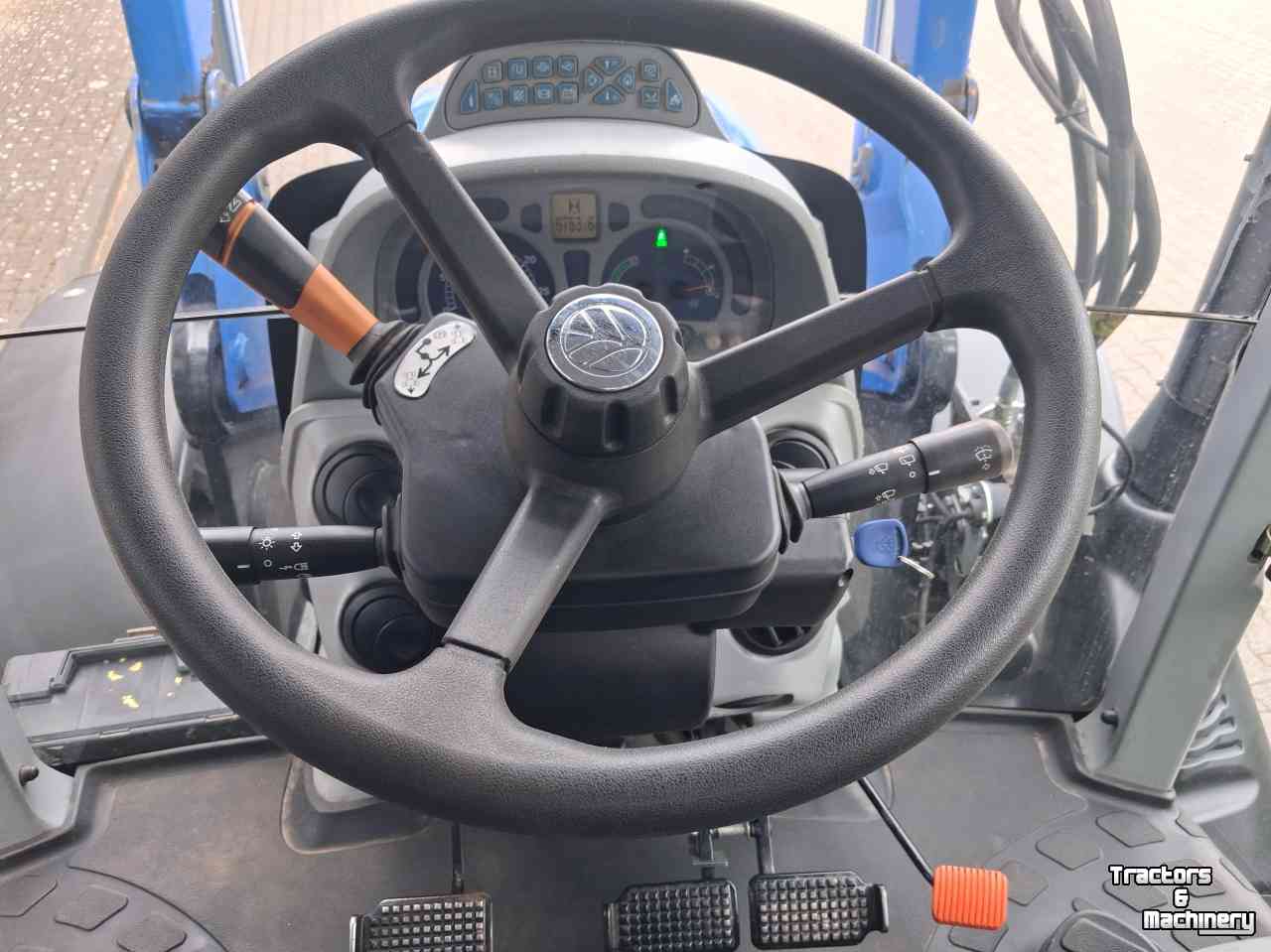 Tractor / Trekker New Holland T6.140 Autocommand