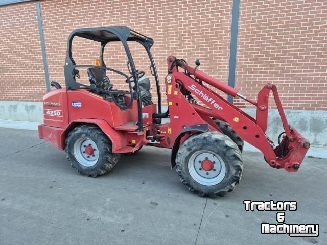 Shovel / Wiellader / Kniklader Schäffer 4250